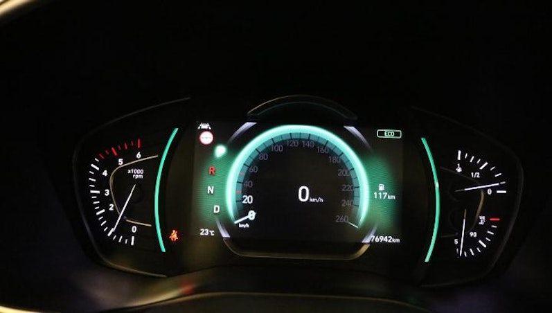 Vehicle image HYUNDAI SANTA FE