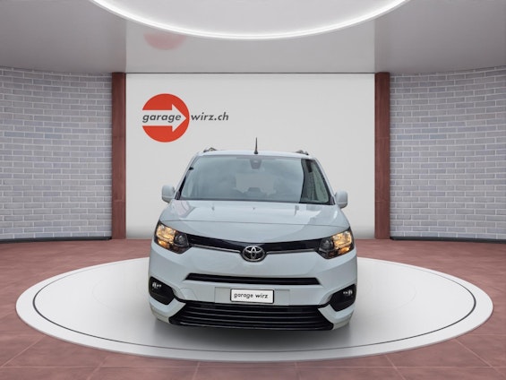 Vehicle image 5 Vehicle image 5