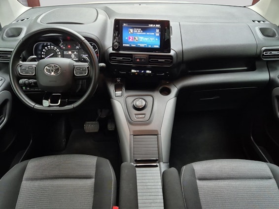 Vehicle image 6 Vehicle image 6