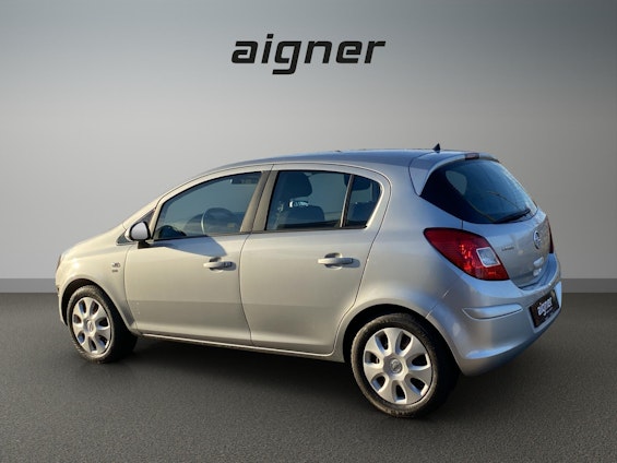 Vehicle image 2 Vehicle image 2