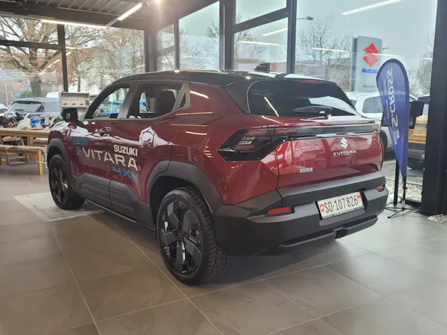 Suzuki e Vitara Compact Top