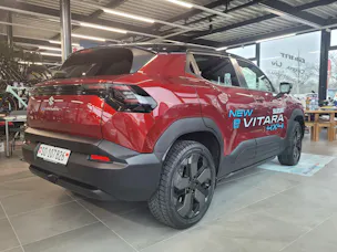 Suzuki e Vitara Compact Top