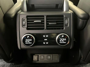 image du véhicule LAND ROVER Discovery 3.0 D I6 350 Gemini