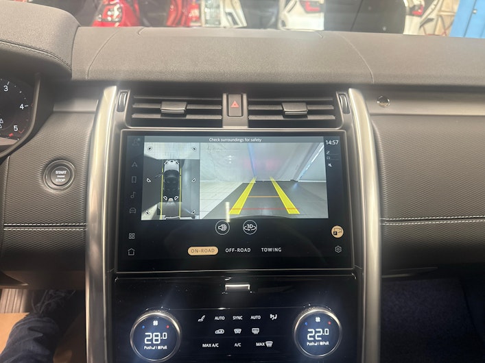 Vehicle image LAND ROVER DISCOVERY