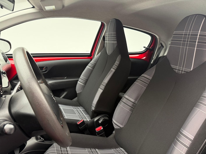 Vehicle image PEUGEOT 108