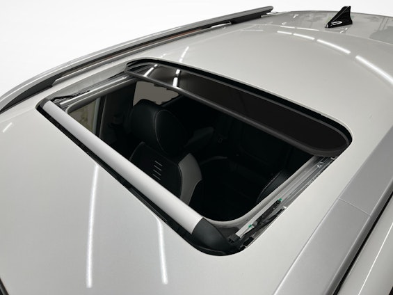 Vehicle image 12 Vehicle image 12