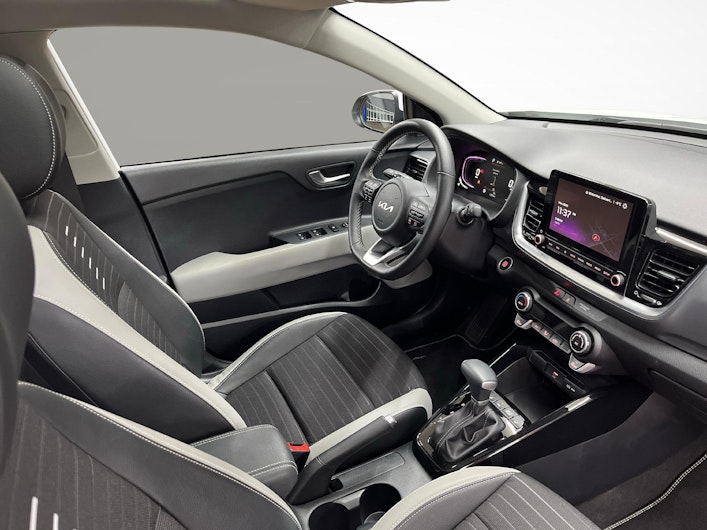 Vehicle image KIA STONIC