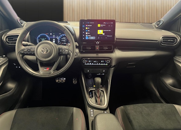 Vehicle image 13 Vehicle image 13