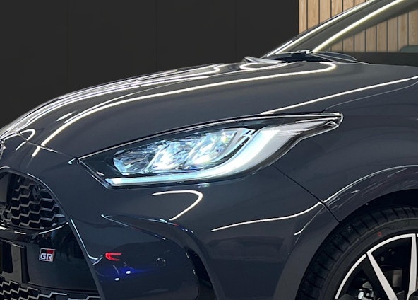 Vehicle image 8 Vehicle image 8