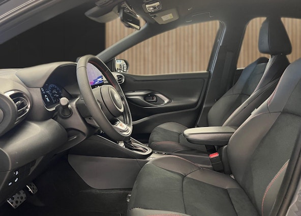 Vehicle image 10 Vehicle image 10