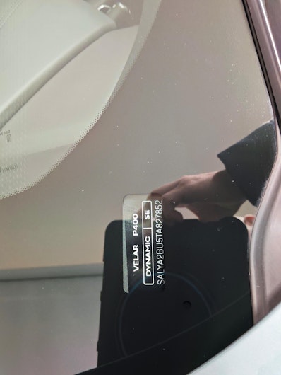 Vehicle image LAND ROVER RANGE ROVER VELAR