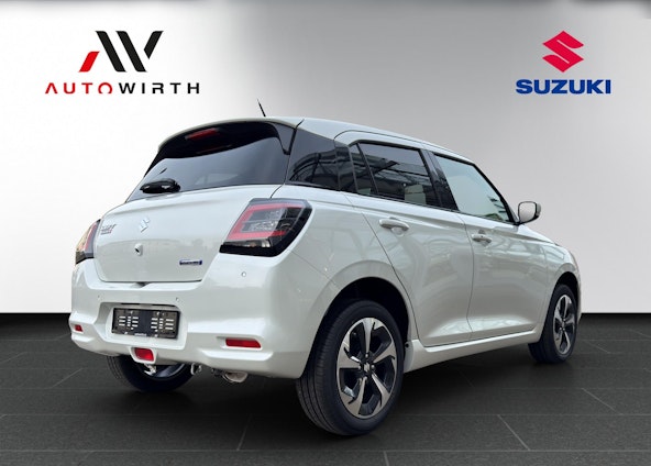 Vehicle image 4 Vehicle image 4