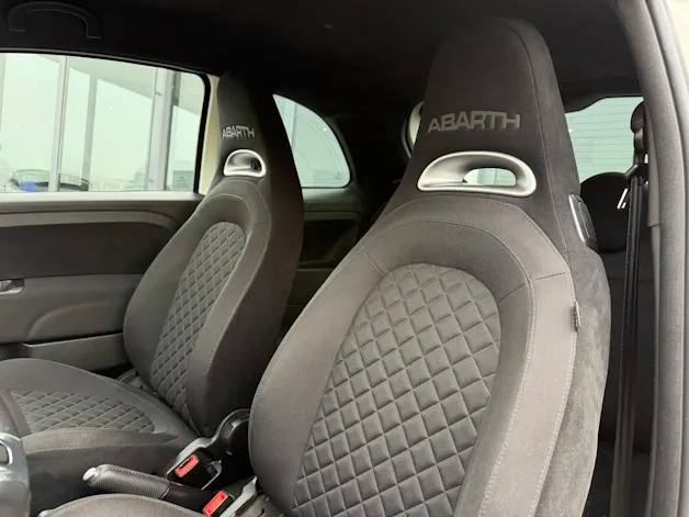 FIAT 595 Abarth 1.4 T-Jet 165 F595