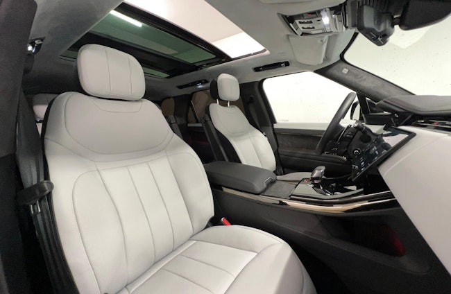 Vehicle image 8 Vehicle image 8