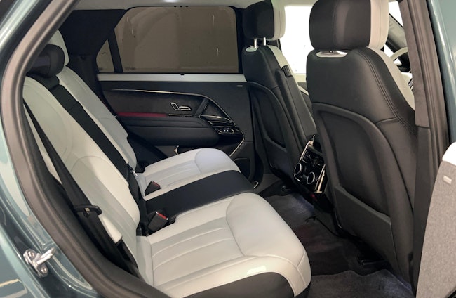 Vehicle image 9 Vehicle image 9