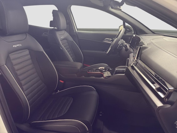 Vehicle image 9 Vehicle image 9