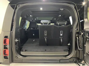 Land Rover Defender 130 3.0 D I6 S