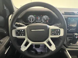 Land Rover Defender 130 3.0 D I6 S