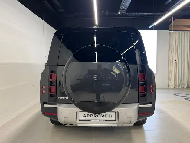 Land Rover Defender 130 3.0 D I6 S