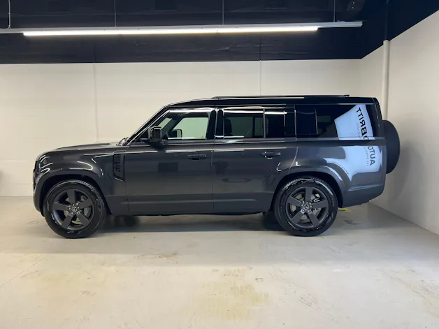 Land Rover Defender 130 3.0 D I6 S