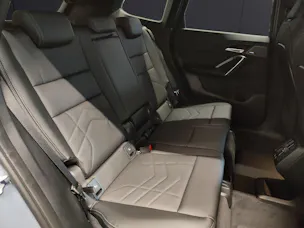 BMW X1 23d xDrive paddles