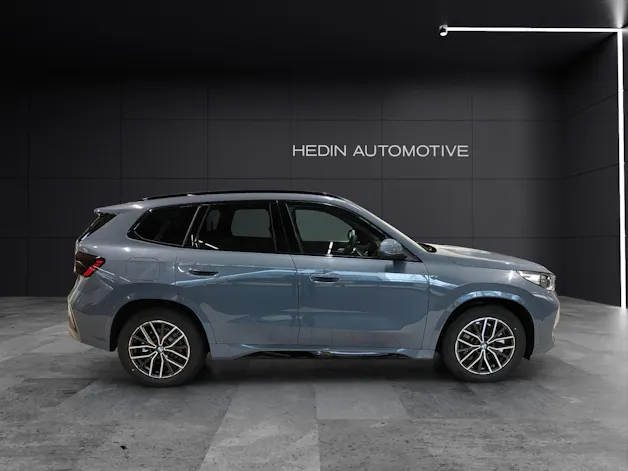 BMW X1 23d xDrive paddles
