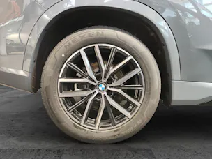 BMW X1 23d xDrive paddles