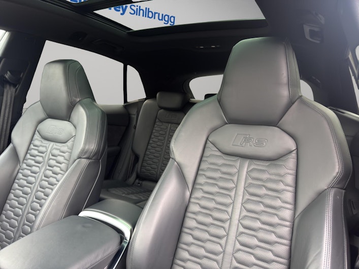 Vehicle image AUDI RSQ8