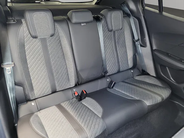 Peugeot 2008 1.2 Hybrid 145 Allure Premium
