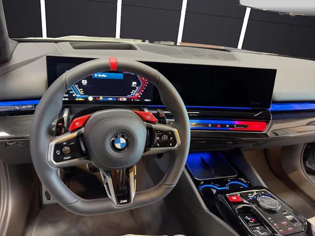 BMW M5 xDrive Touring