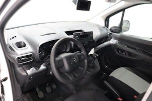 Vehicle image CITROEN Berlingo XL erhöhte Nutzlast 1.5 BlueHDi 100 S/S
