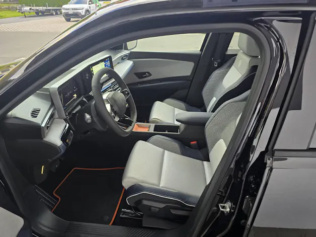 Renault R5 E-TECH ELECTRIC Roland Garros 150PS Comfort Range