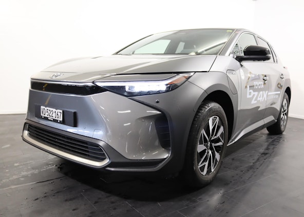 First vehicle image First vehicle image