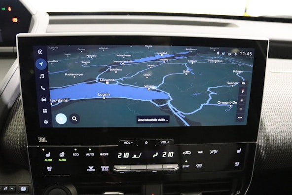 Vehicle image 4 Vehicle image 4