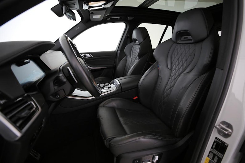 Vehicle image BMW X5