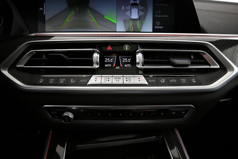 Vehicle image BMW X5