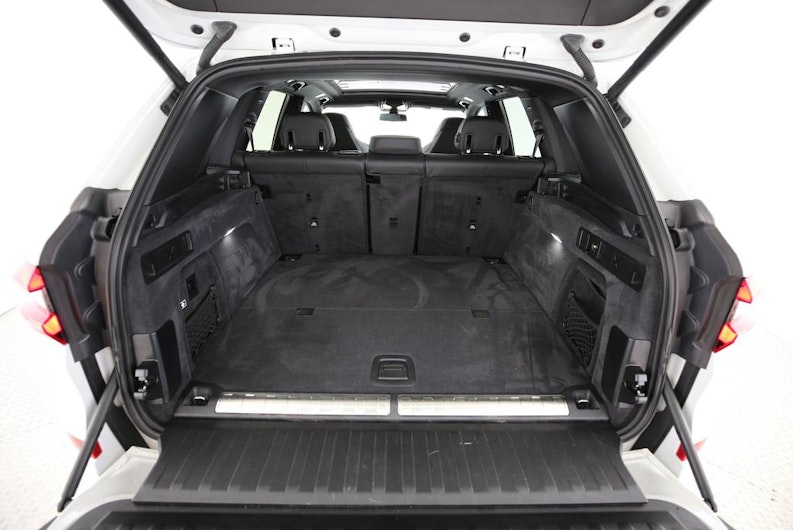 Vehicle image BMW X5