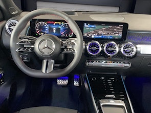 Vehicle image MERCEDES-BENZ GLB 220 d 4MATIC AMG Line