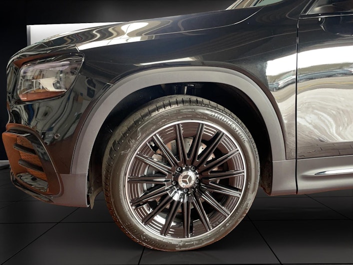 Vehicle image MERCEDES-BENZ GLB 220