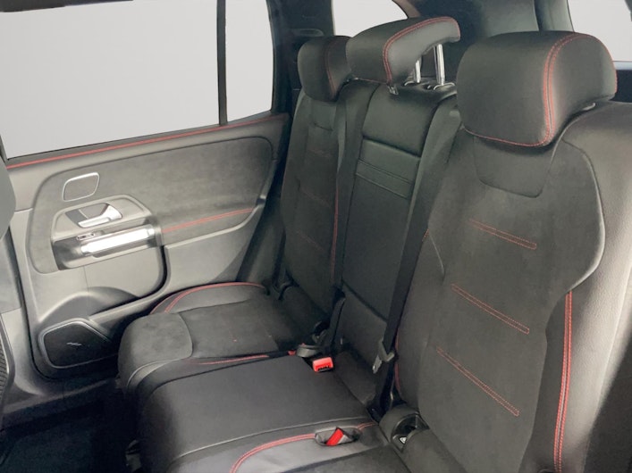 Vehicle image MERCEDES-BENZ GLB 220