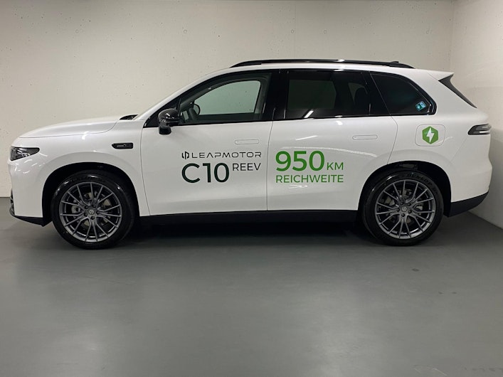 Vehicle image LEAPMOTOR C10