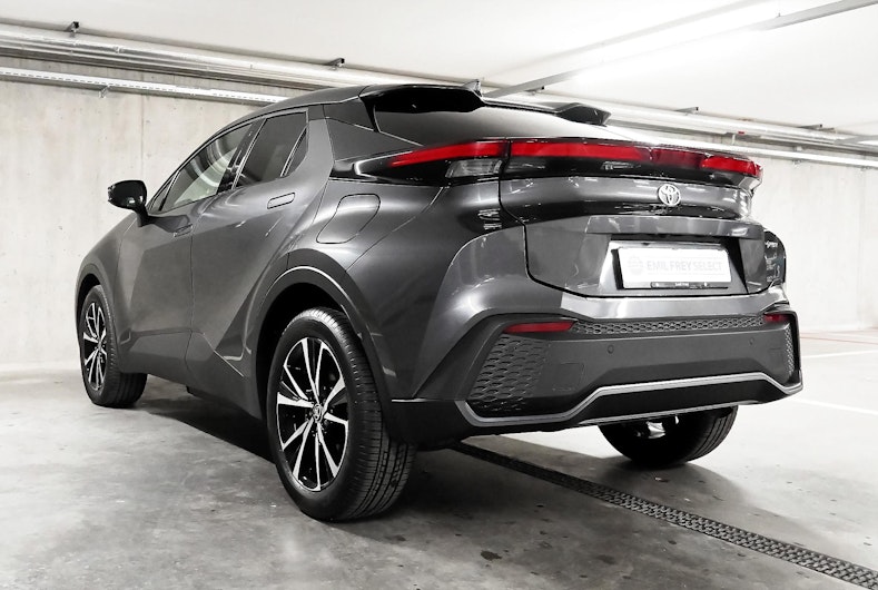 Vehicle image TOYOTA C-HR