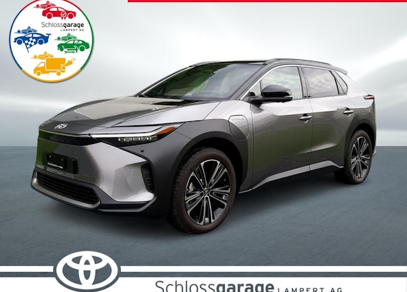 First vehicle image First vehicle image