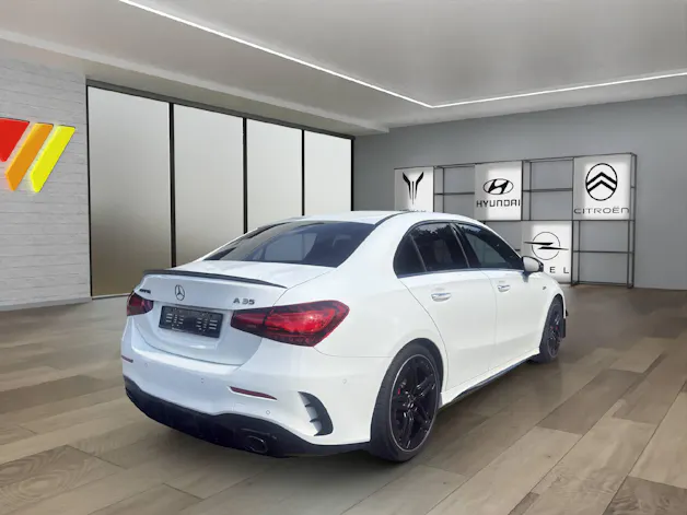 MERCEDES-BENZ A 35 AMG 4matic
