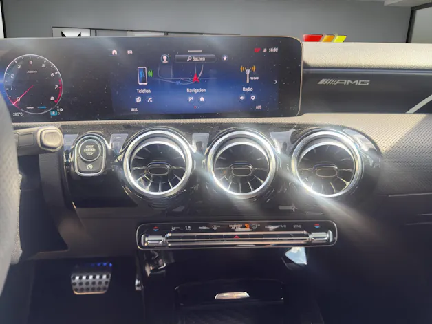 MERCEDES-BENZ A 35 AMG 4matic