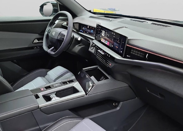 Vehicle image 10 Vehicle image 10