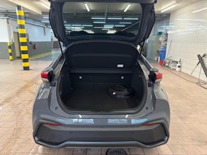 Vehicle image TOYOTA C-HR 2.0 PHEV Swiss Edition