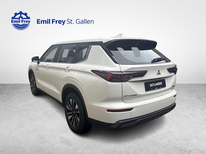 Vehicle image MITSUBISHI OUTLANDER