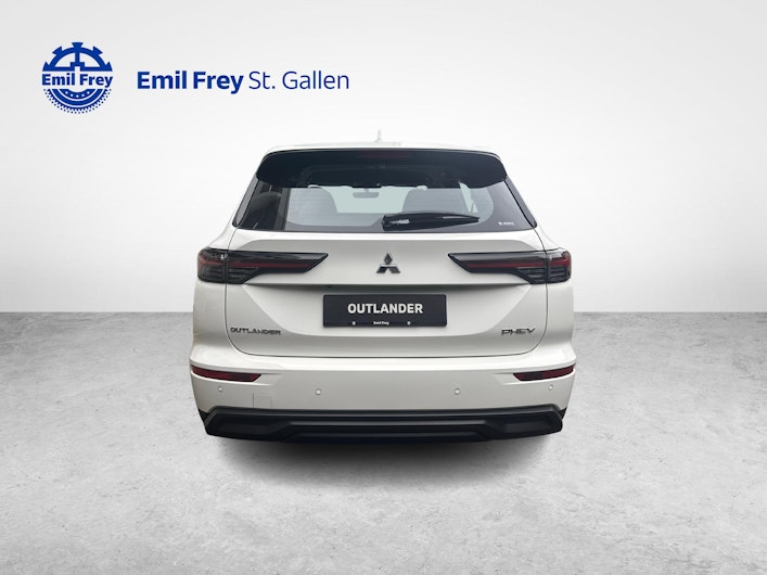 Vehicle image MITSUBISHI OUTLANDER