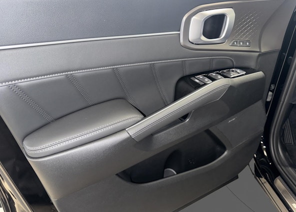 Vehicle image 12 Vehicle image 12